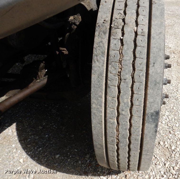 image for item DP5496 2005 Chevrolet C7500  oil distributor truck