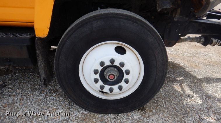 image for item DP5496 2005 Chevrolet C7500  oil distributor truck