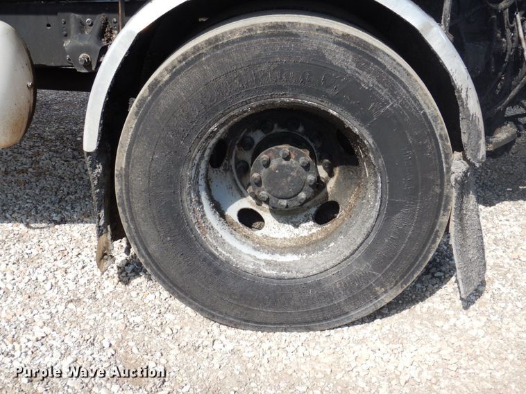 image for item DP5496 2005 Chevrolet C7500  oil distributor truck