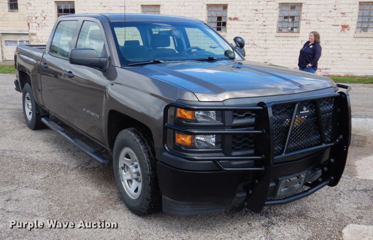 image for item DP5547 2015 Chevrolet Silverado 1500  Crew Cab pickup truck