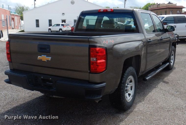 image for item DP5547 2015 Chevrolet Silverado 1500  Crew Cab pickup truck