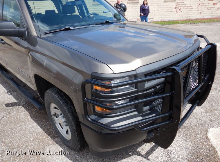 image for item DP5547 2015 Chevrolet Silverado 1500  Crew Cab pickup truck