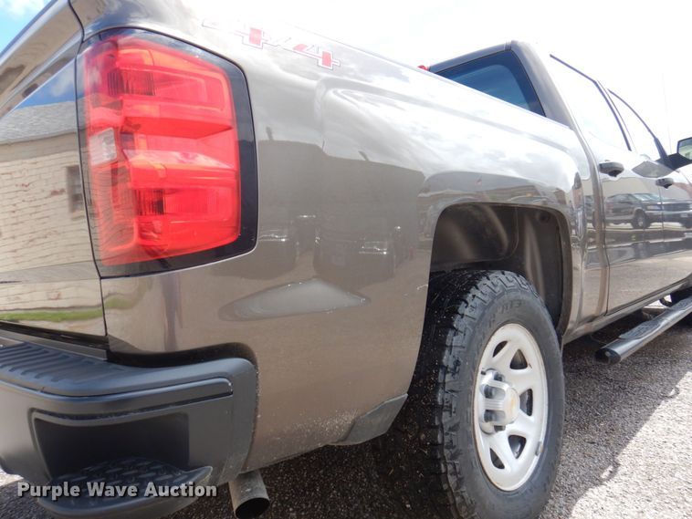 image for item DP5547 2015 Chevrolet Silverado 1500  Crew Cab pickup truck