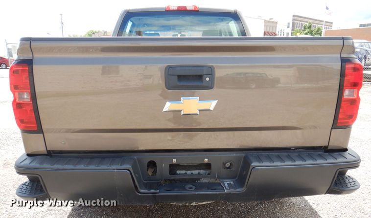 image for item DP5547 2015 Chevrolet Silverado 1500  Crew Cab pickup truck