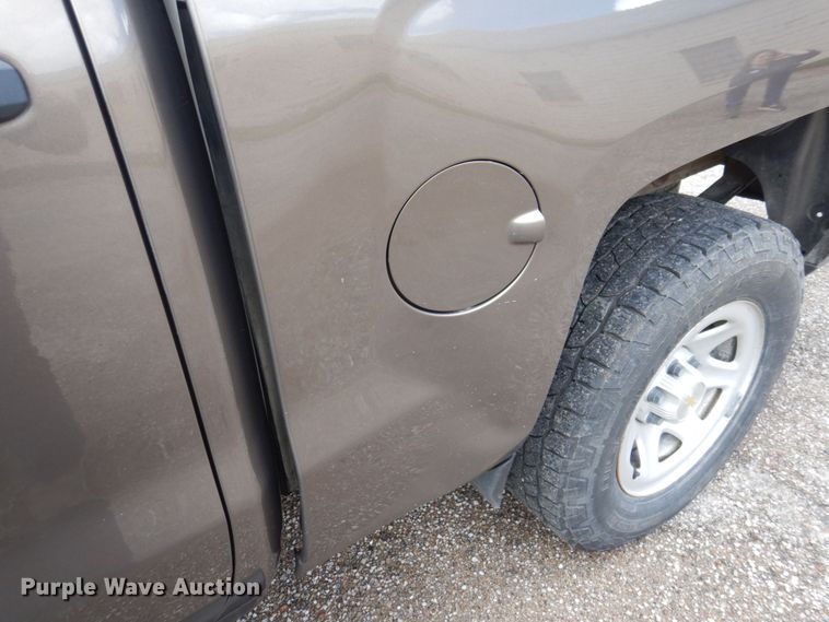 image for item DP5547 2015 Chevrolet Silverado 1500  Crew Cab pickup truck