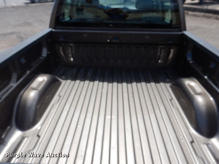 image for item DP5547 2015 Chevrolet Silverado 1500  Crew Cab pickup truck