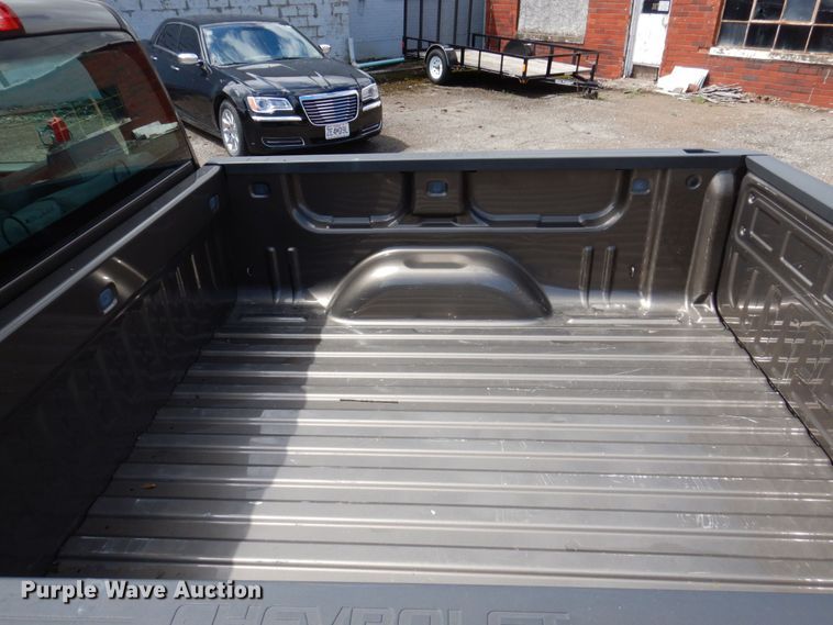 image for item DP5547 2015 Chevrolet Silverado 1500  Crew Cab pickup truck