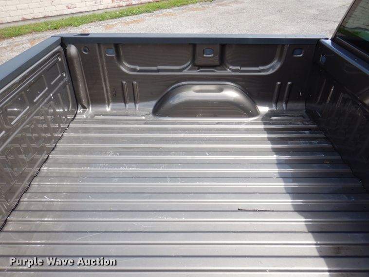 image for item DP5547 2015 Chevrolet Silverado 1500  Crew Cab pickup truck