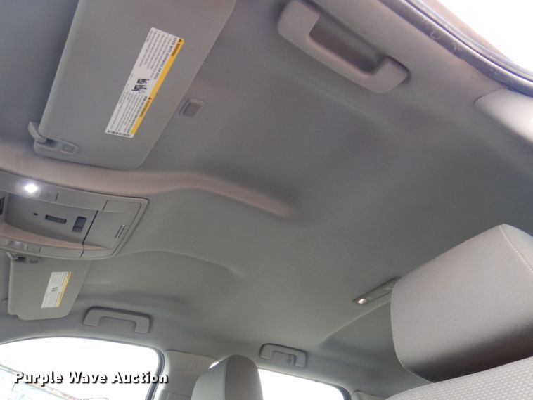 image for item DP5547 2015 Chevrolet Silverado 1500  Crew Cab pickup truck