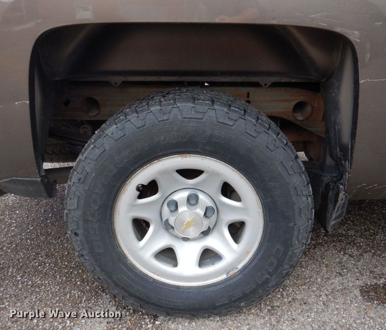 image for item DP5547 2015 Chevrolet Silverado 1500  Crew Cab pickup truck