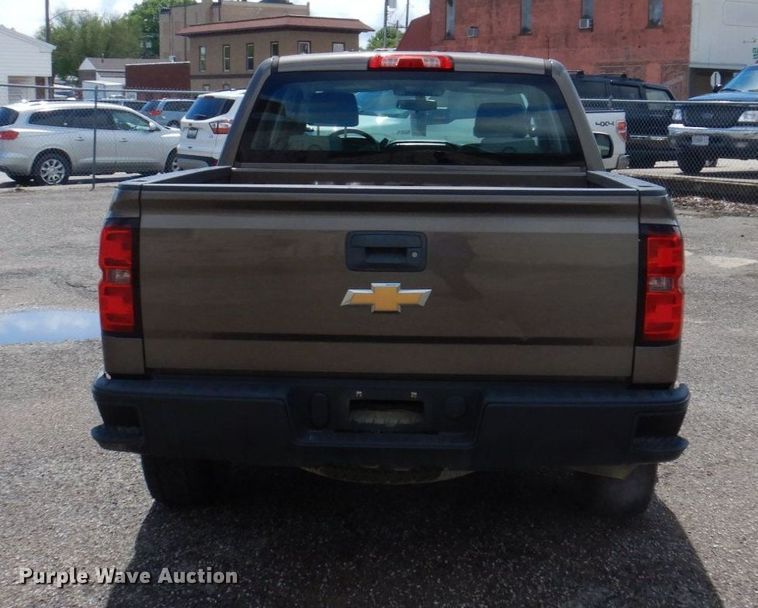 image for item DP5548 2015 Chevrolet Silverado 1500  Crew Cab pickup truck