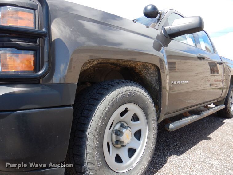 image for item DP5548 2015 Chevrolet Silverado 1500  Crew Cab pickup truck