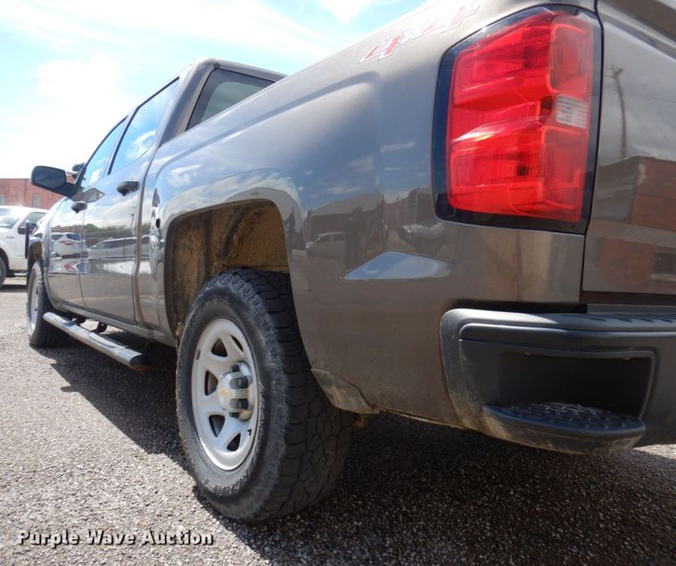 image for item DP5548 2015 Chevrolet Silverado 1500  Crew Cab pickup truck