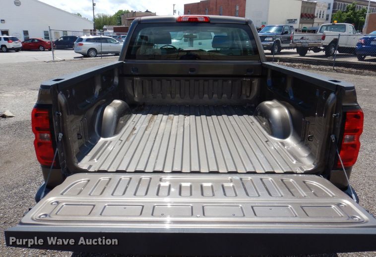 image for item DP5548 2015 Chevrolet Silverado 1500  Crew Cab pickup truck