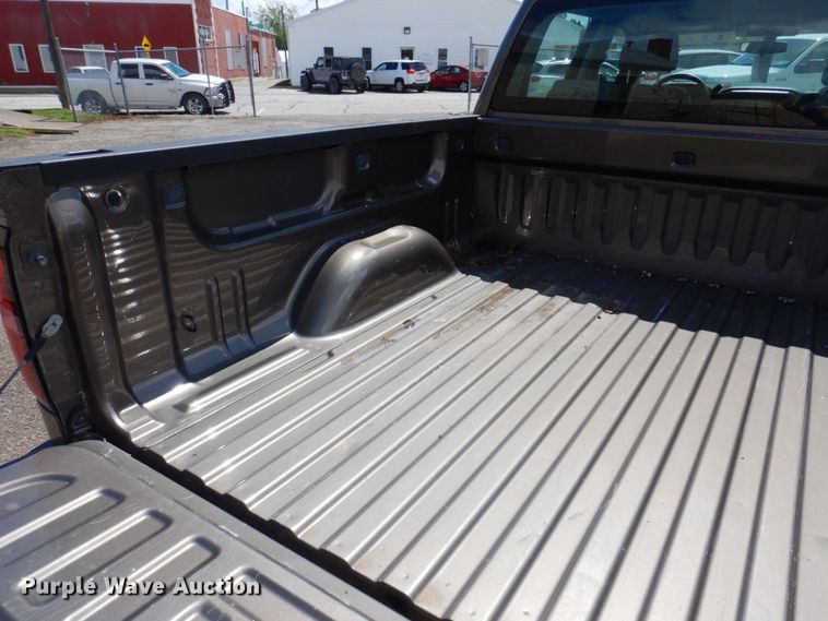 image for item DP5548 2015 Chevrolet Silverado 1500  Crew Cab pickup truck