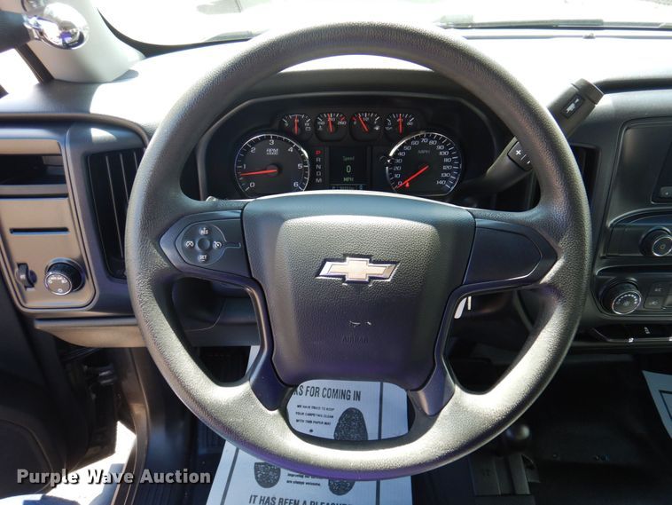 image for item DP5548 2015 Chevrolet Silverado 1500  Crew Cab pickup truck