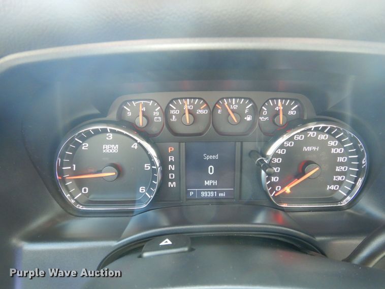 image for item DP5548 2015 Chevrolet Silverado 1500  Crew Cab pickup truck