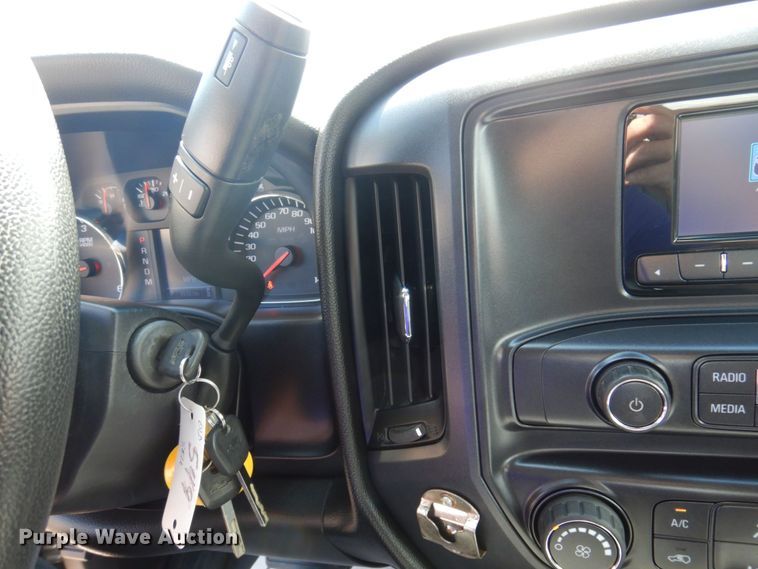 image for item DP5548 2015 Chevrolet Silverado 1500  Crew Cab pickup truck