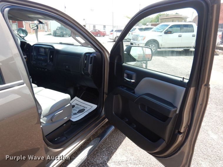 image for item DP5548 2015 Chevrolet Silverado 1500  Crew Cab pickup truck