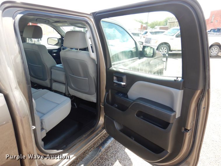 image for item DP5548 2015 Chevrolet Silverado 1500  Crew Cab pickup truck