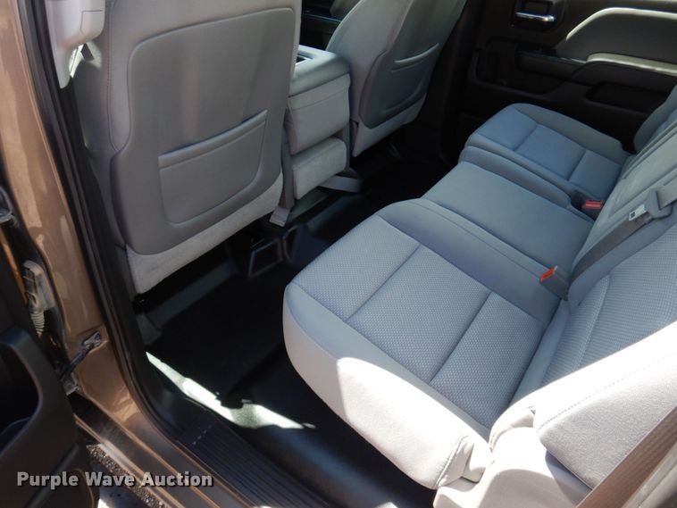 image for item DP5548 2015 Chevrolet Silverado 1500  Crew Cab pickup truck