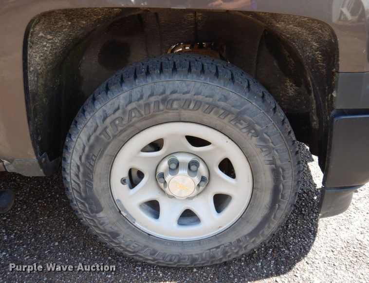 image for item DP5548 2015 Chevrolet Silverado 1500  Crew Cab pickup truck