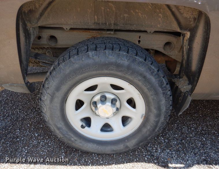 image for item DP5548 2015 Chevrolet Silverado 1500  Crew Cab pickup truck