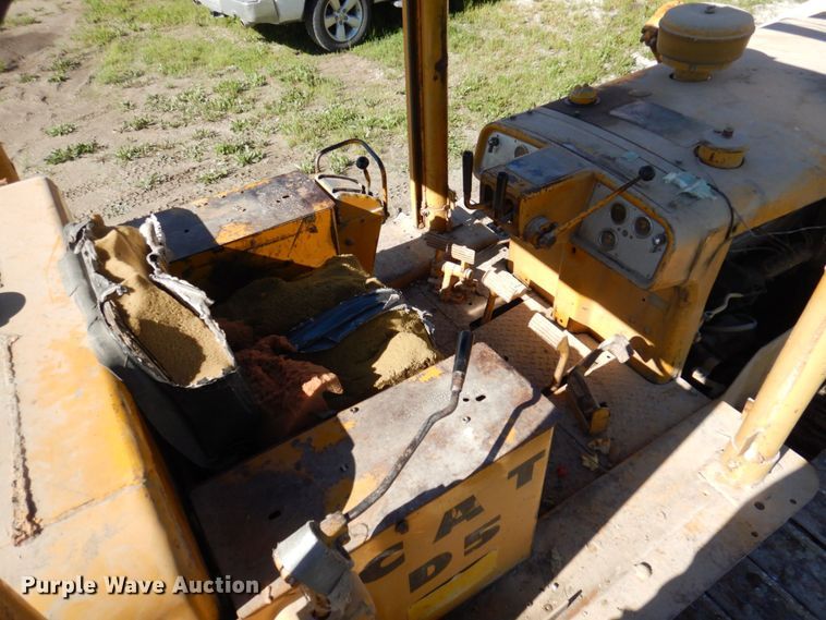 image for item DP5558 1967 Caterpillar D5  dozer