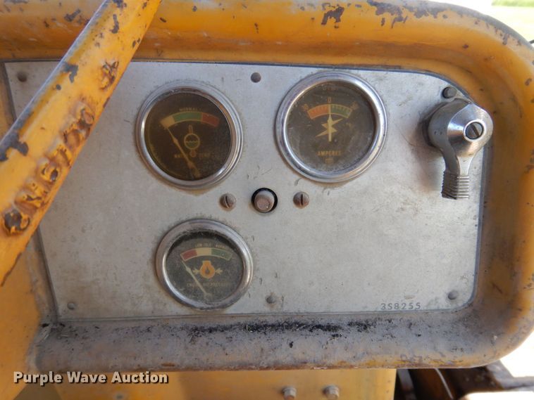 image for item DP5558 1967 Caterpillar D5  dozer