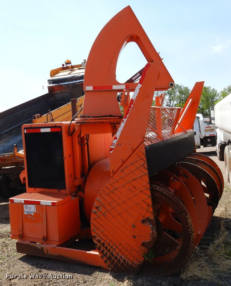 image for item DR1189 1995 Kodiak  snow blower