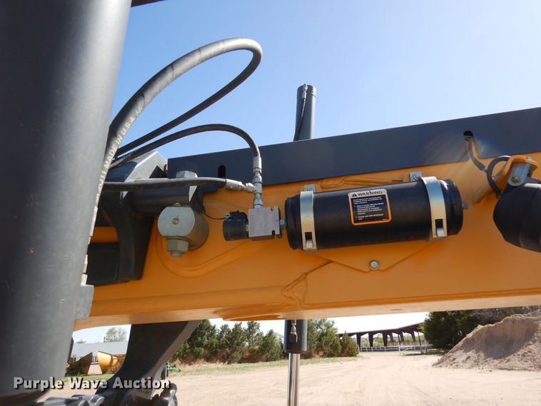 image for item DR1194 2011 John Deere 770G  motor grader