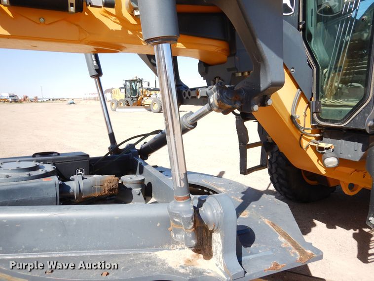 image for item DR1194 2011 John Deere 770G  motor grader