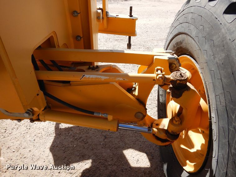 image for item DR1194 2011 John Deere 770G  motor grader