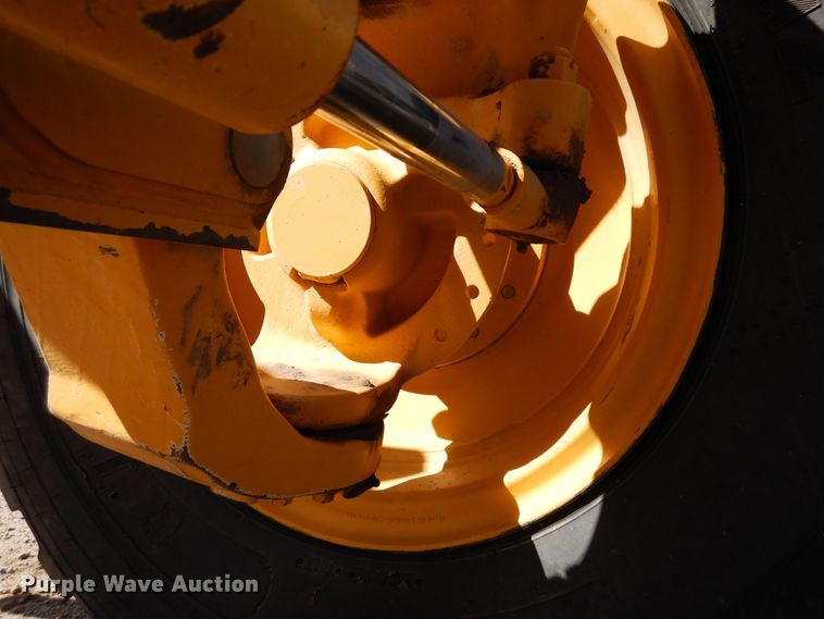 image for item DR1194 2011 John Deere 770G  motor grader