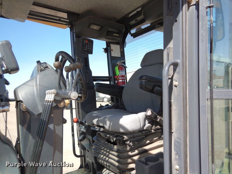 image for item DR1194 2011 John Deere 770G  motor grader