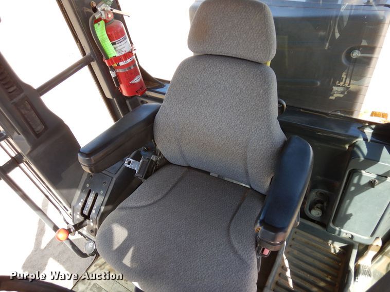 image for item DR1194 2011 John Deere 770G  motor grader