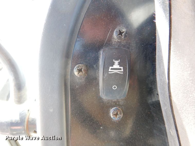 image for item DR1194 2011 John Deere 770G  motor grader