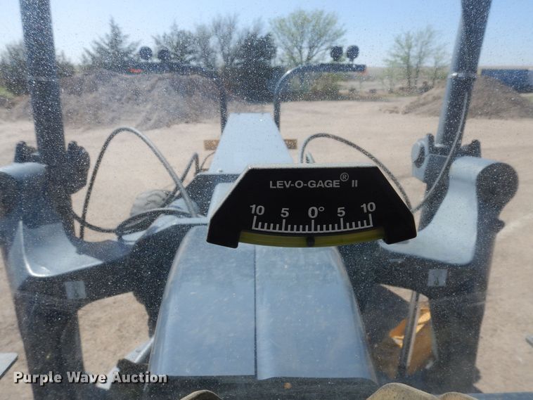 image for item DR1194 2011 John Deere 770G  motor grader