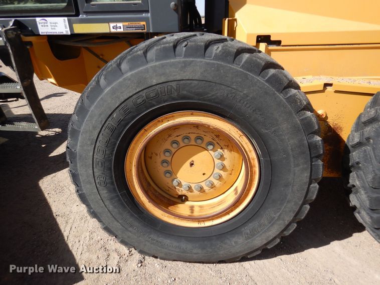 image for item DR1194 2011 John Deere 770G  motor grader