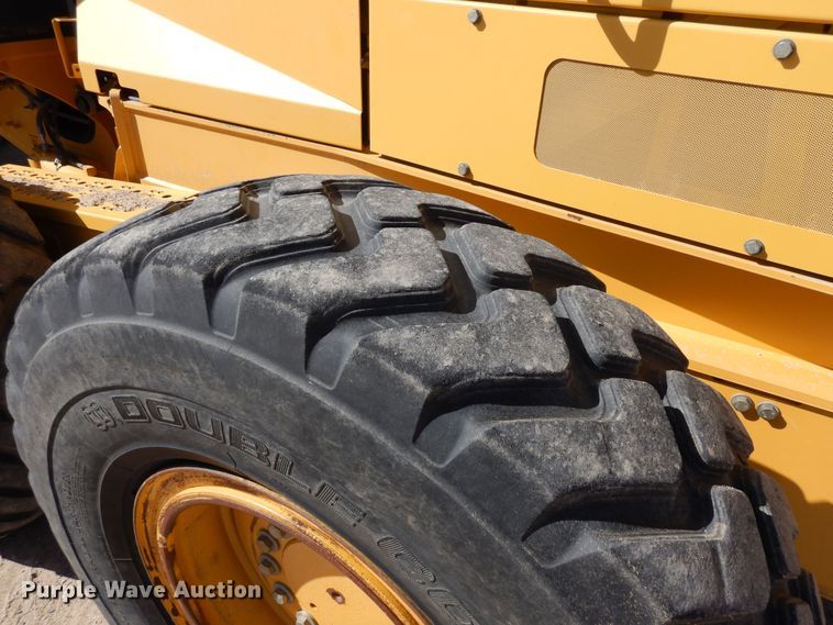 image for item DR1194 2011 John Deere 770G  motor grader