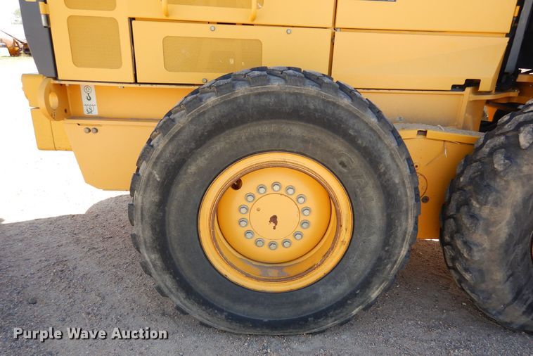 image for item DR1194 2011 John Deere 770G  motor grader