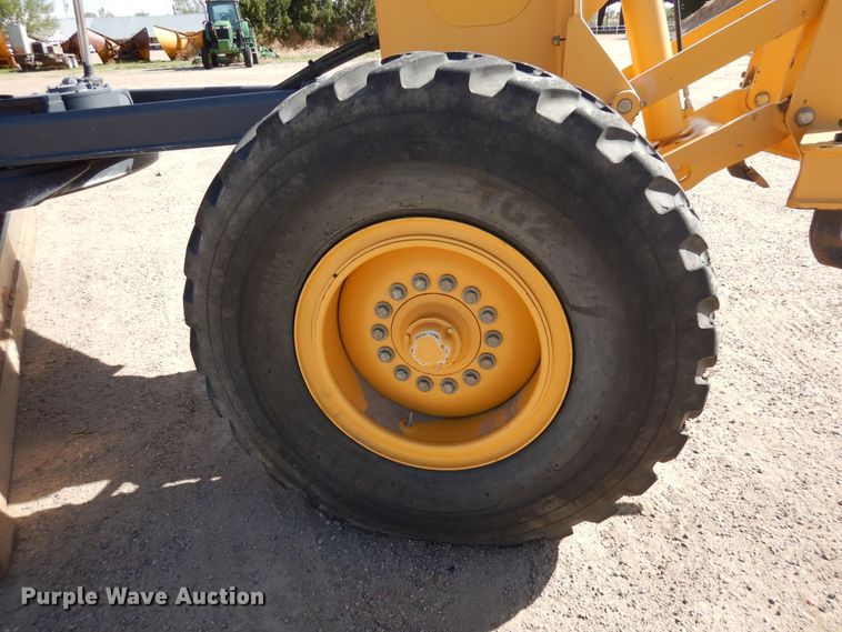 image for item DR1194 2011 John Deere 770G  motor grader