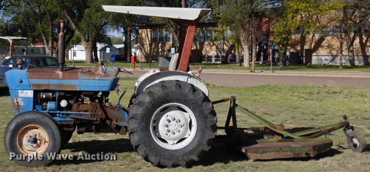 image for item DR1197 1974 Ford 4000  tractor