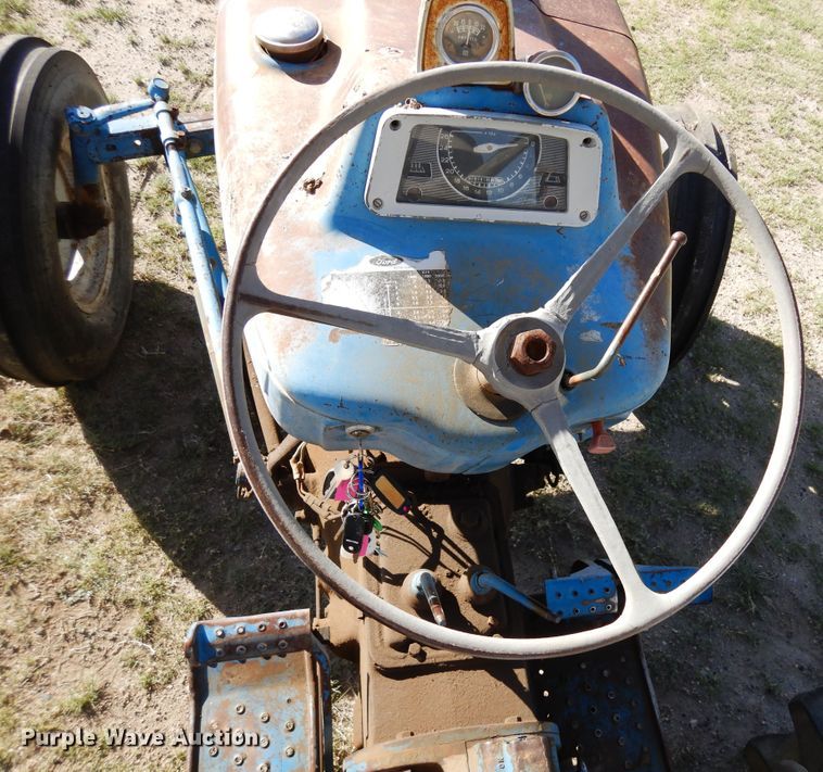 image for item DR1197 1974 Ford 4000  tractor