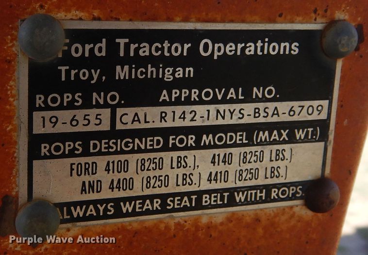 image for item DR1197 1974 Ford 4000  tractor