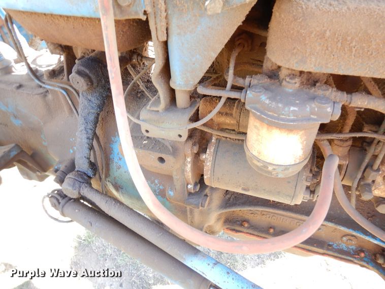 image for item DR1197 1974 Ford 4000  tractor