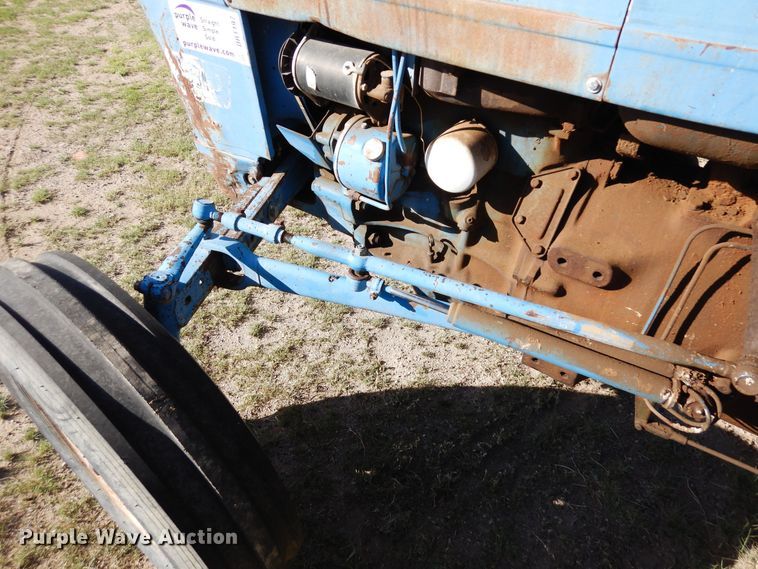 image for item DR1197 1974 Ford 4000  tractor