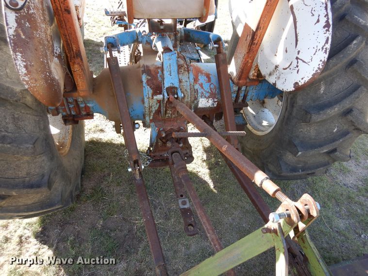 image for item DR1197 1974 Ford 4000  tractor