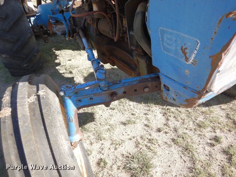 image for item DR1197 1974 Ford 4000  tractor