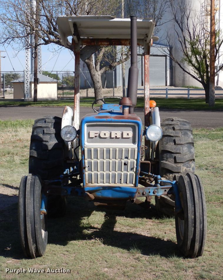 image for item DR1198 1974 Ford 4000  tractor